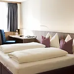 Altstadthotel Weisses Kreuz Hotel Innsbruck