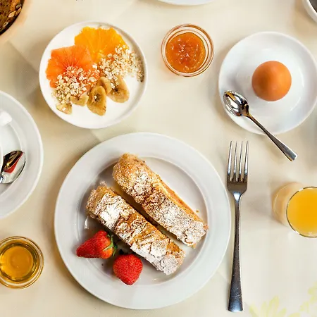 Altstadthotel Weisses Kreuz 4*