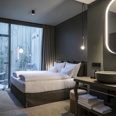 酒店 Altstadthotel Weisses Kreuz