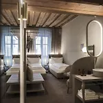 Altstadthotel Weisses Kreuz 호텔