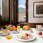 Altstadthotel Weisses Kreuz 4* 因斯布鲁克