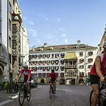 Altstadthotel Weisses Kreuz 호텔 4*
