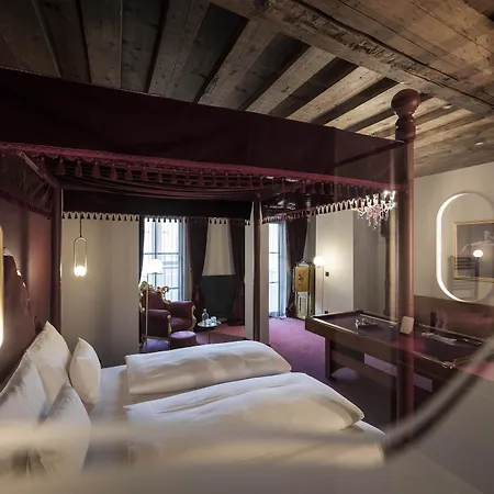 Altstadthotel Weisses Kreuz 4*