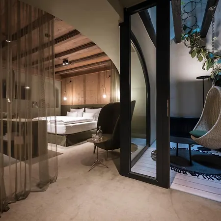 Altstadthotel Weisses Kreuz ホテル