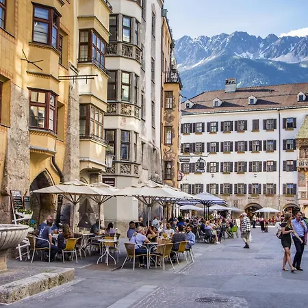 Altstadthotel Weißes Kreuz - In Der Fußgängerzone 4* Innsbruck