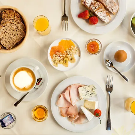 ホテル Altstadthotel Weisses Kreuz