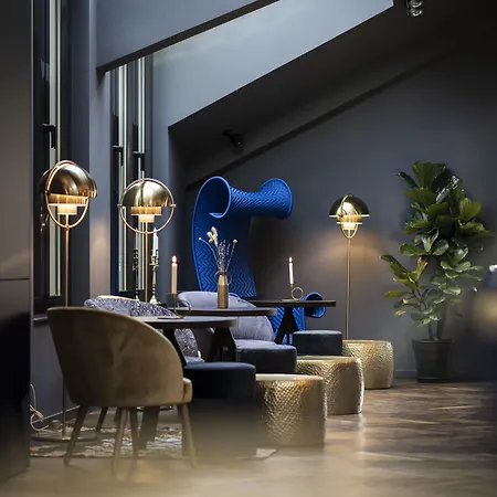 Ξενοδοχείο Altstadthotel Weisses Kreuz 4*