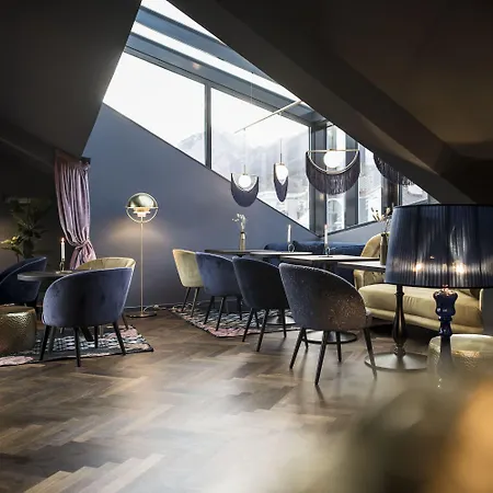 ホテル Altstadthotel Weisses Kreuz インスブルック