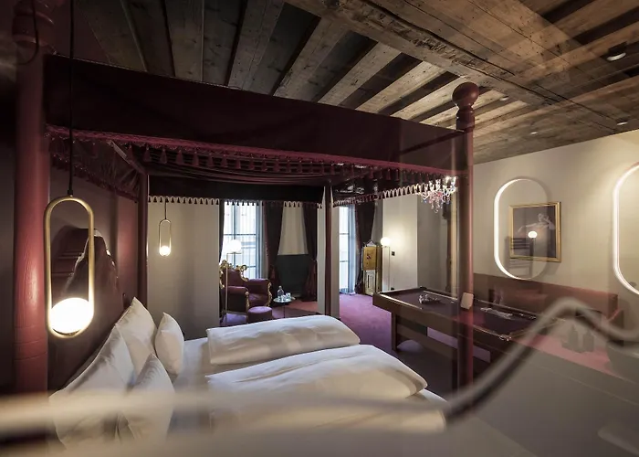 Altstadthotel Weisses Kreuz 4*