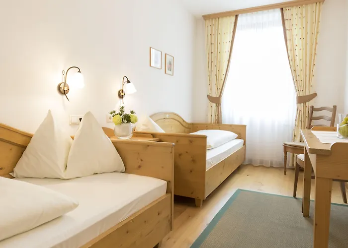 Altstadthotel Weisses Kreuz 4*