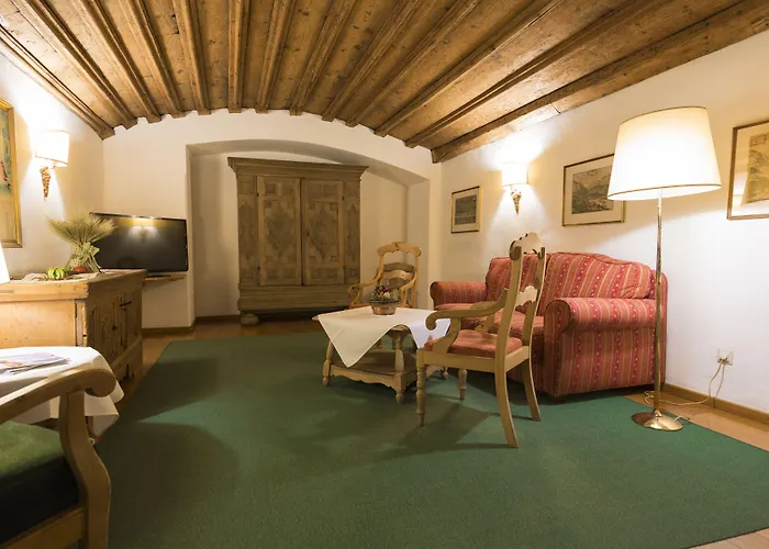 Hotel Altstadthotel Weisses Kreuz 4*