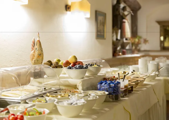 Altstadthotel Weisses Kreuz 4* Innsbruck