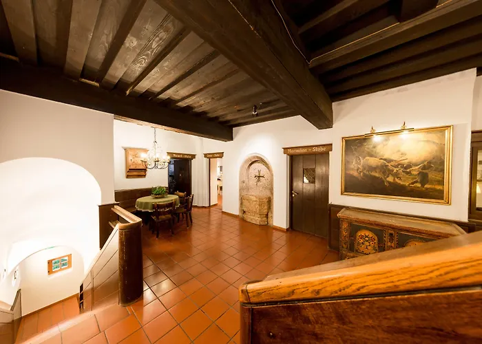 Altstadthotel Weisses Kreuz מלון 4*